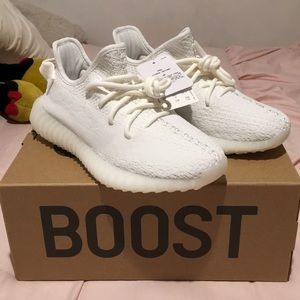 Yeezy Boost 350 V2 (Triple White)